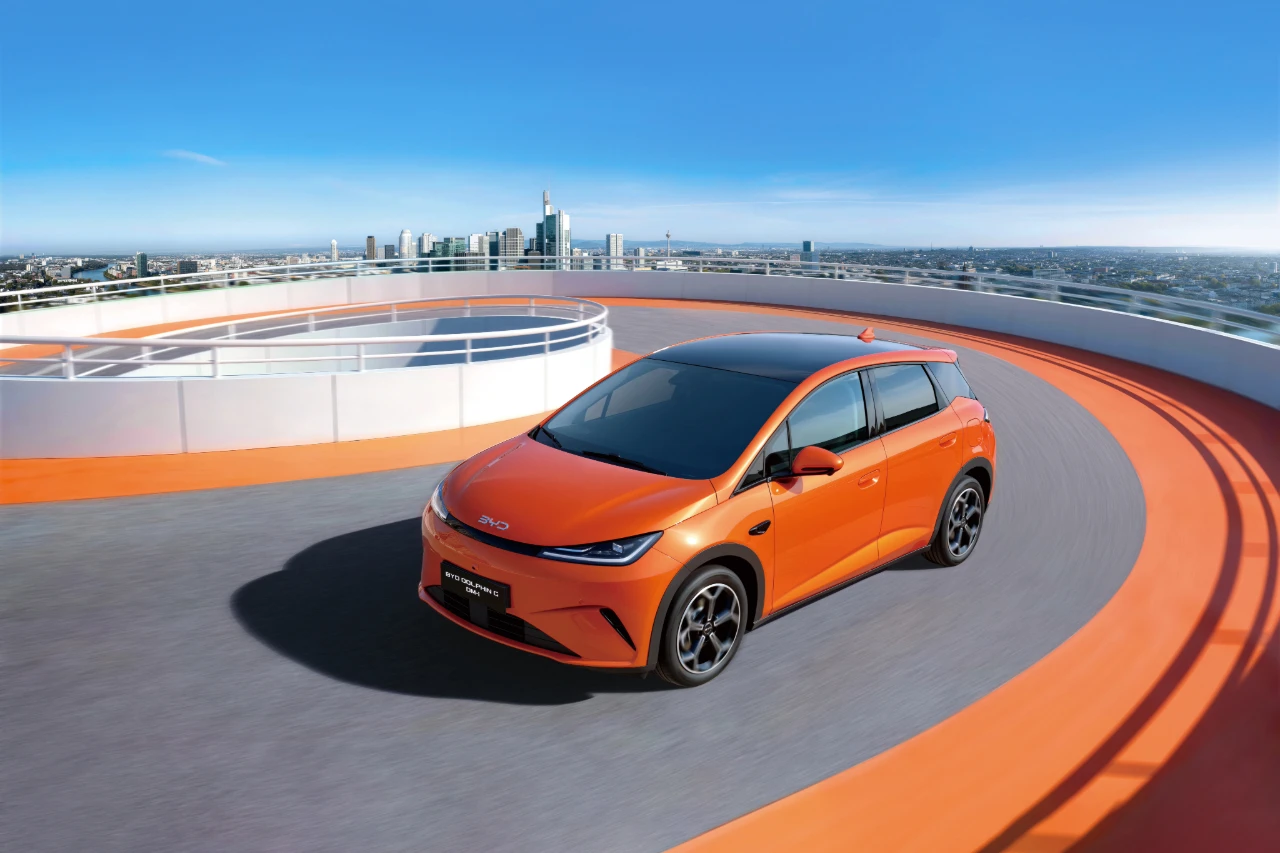 BYD Dolphin G llega en 2026: el híbrido enchufable más barato del mercado que compite con el Toyota Yaris